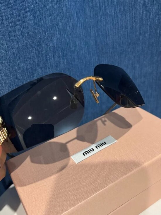 ✨ Miu Miu Rimless Black Sunglasses with Gold Hardware main image 7